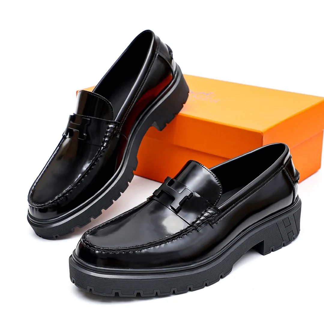 Men's shoes 💰700 💐[HERMES] popular men's shoes counter original items! The world's top brands...Luxury quality...//Fashion and high-end footwear 👍💪🏻...give you a low-key luxury comfort experience👍. The upper is made of pure Italian imported original open-edge beaded cowhide. Sweat-absorbent cowhide leather lining. Comfortable and breathable. The original rubber-plastic flower foam light outsole is high-end and classy. Luxurious and noble!! .. OEM factory shipment [Hug] stall.. Original plate. Welcome to taste..39-45 (38.45.46🉑️Customized)